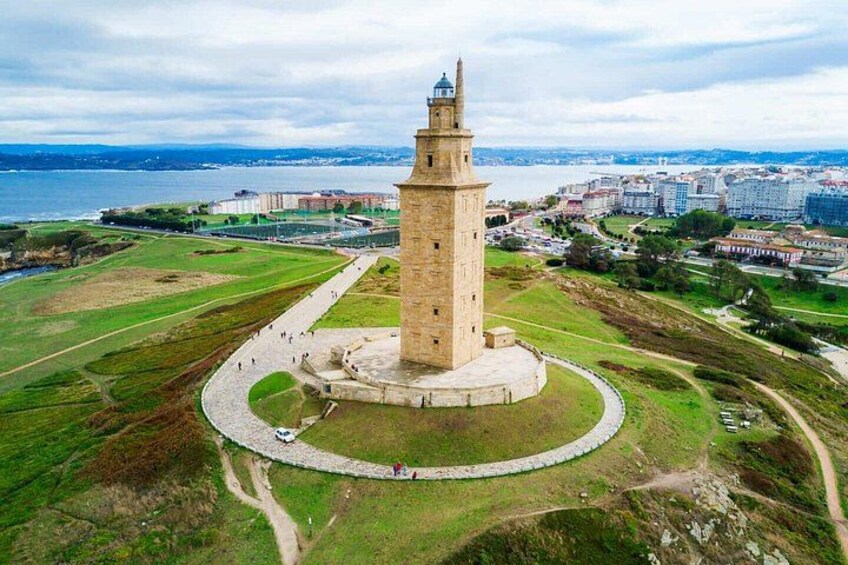 Hello La Coruna: Private 2-Hour Intro City Walk with Local Guide 3