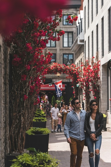 Montreal: Private Walking Tour with a Local 1