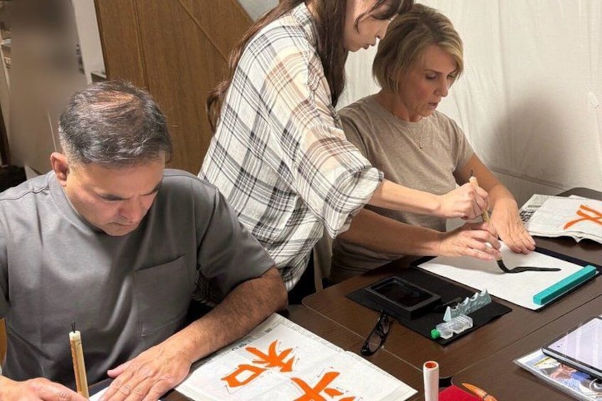 Fukuoka Private Fine Arts Class Calligraphy Experience 2