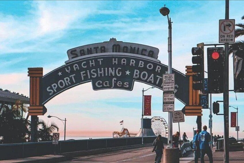 LA, Hollywood, Beverly Hills, and Beach Tour with Hotel Pickup 5