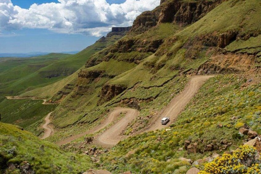 Drakensberg Mountains and Sani Pass Lesotho 2 Day Tour 4