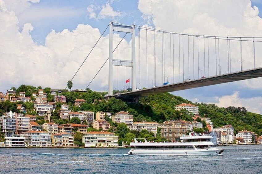 Full Day Istanbul Old Modern Tour with Bosphorus Cruise 2