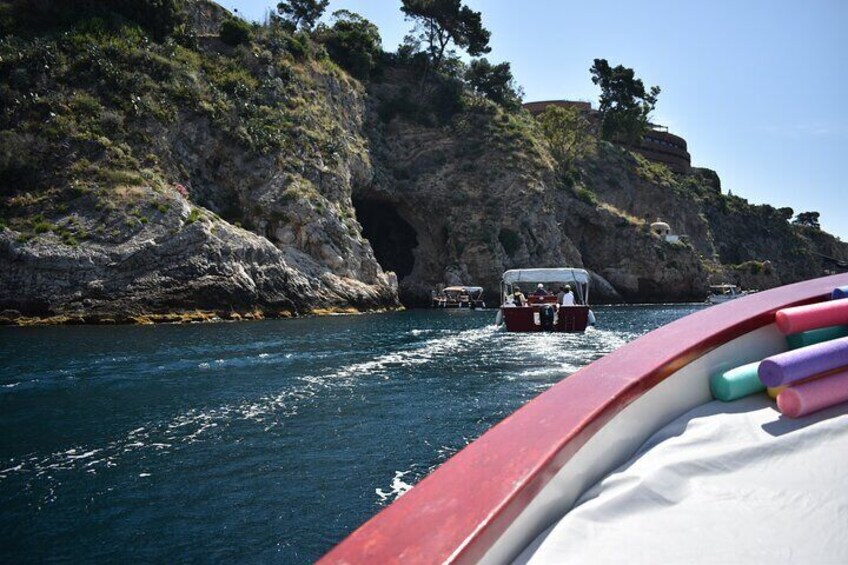 Isola Bella Boat Experience and Castelmola Hilltop Escape 2