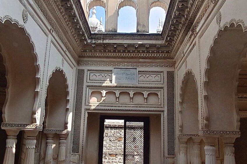 Hyderabad Heritage Tour: Museums, British Residency &Paigah Tombs 2