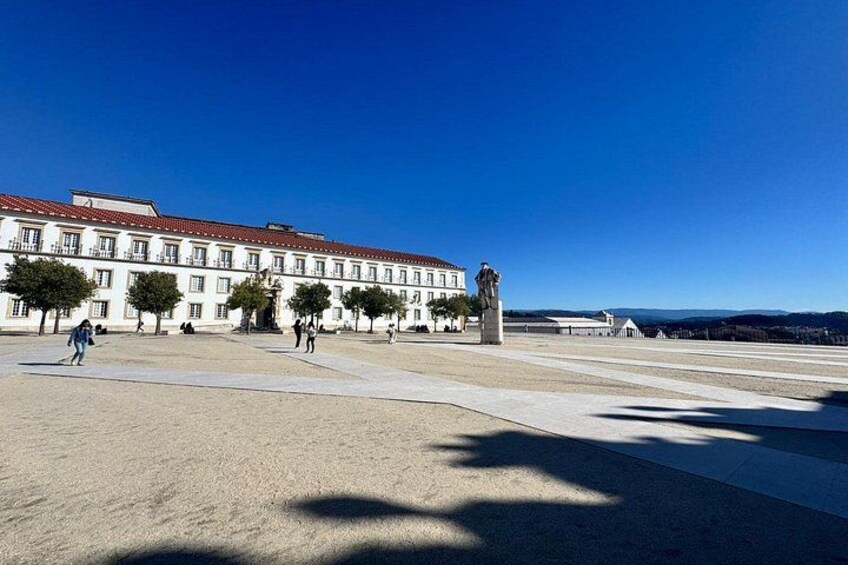Tour from Lisbon to Porto with Several Stops in Between 2