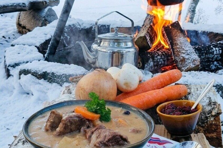Oslo Nordic Food Tour: Camp Fire, Local Chef & Forest Feast 1