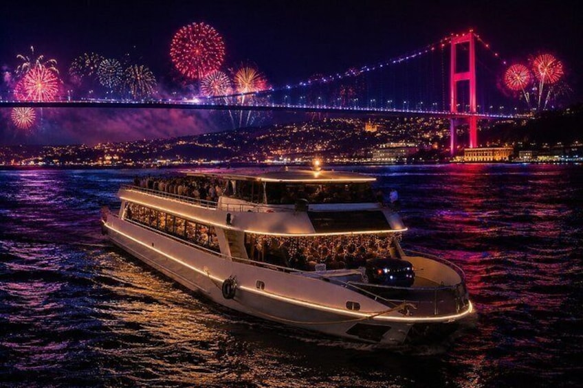 Bosphorus Dinner Cruise in Istanbul with Turkish Night Show 1