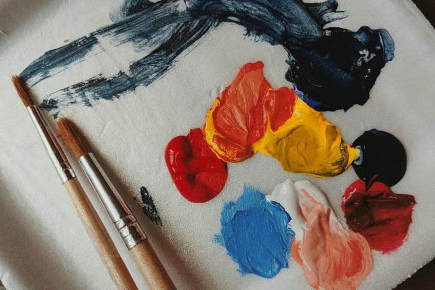 Discover the art of tile painting in Valencia's Benimaclet neighborhood. Learn about the history of Spanish and Valencian azulejos and create your own hand-painted ceramic tile. 4