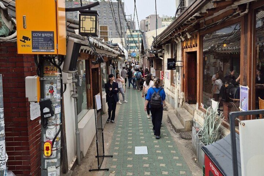 Ikseondong Cafe Street 3