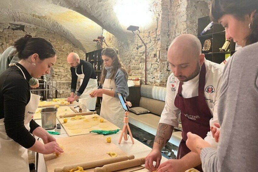 Hands-On Pasta and Tiramisu Class in a Florentine Palace 1