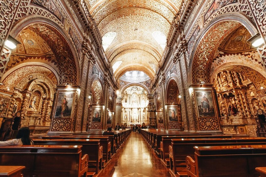 Half-Day Quito City Tour: Cathedral, Compañia Church, Panecillo. 2