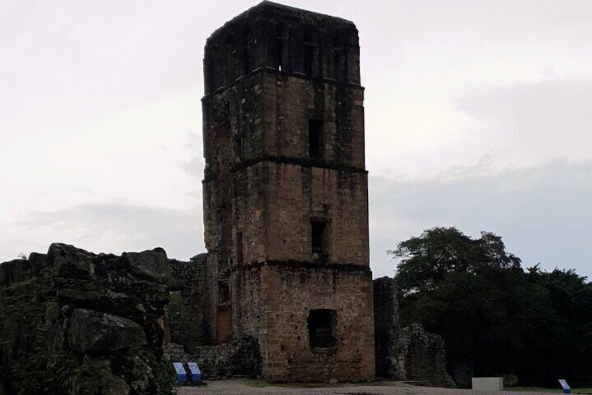 Panama City Highlights and Historic Old Town Walk 5