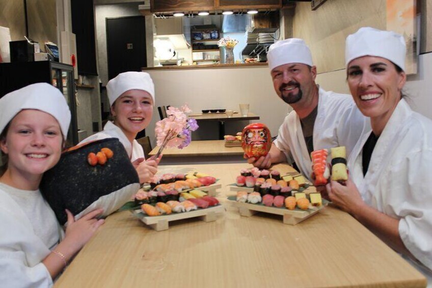 Osaka Halal Sushi Making Experience 3