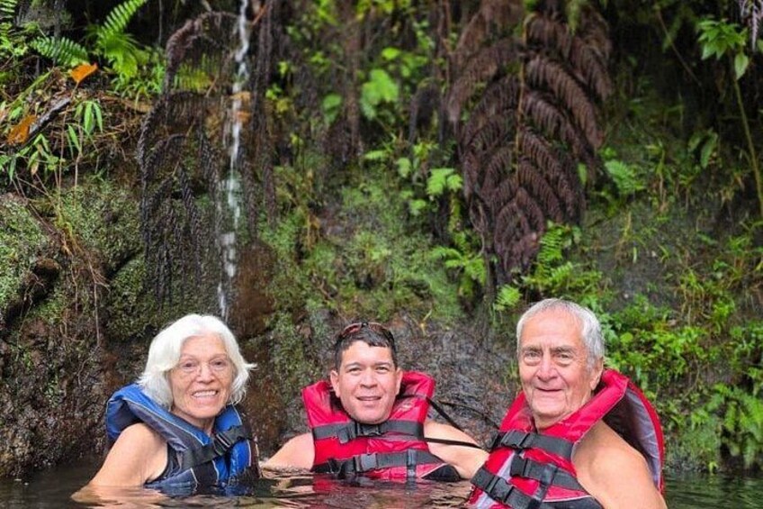 Group photo at Ti Tou Gorge 3