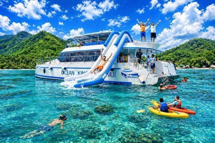 Pig Island Sightseeing, Snorkerling by Catamaran from Koh Samui 1