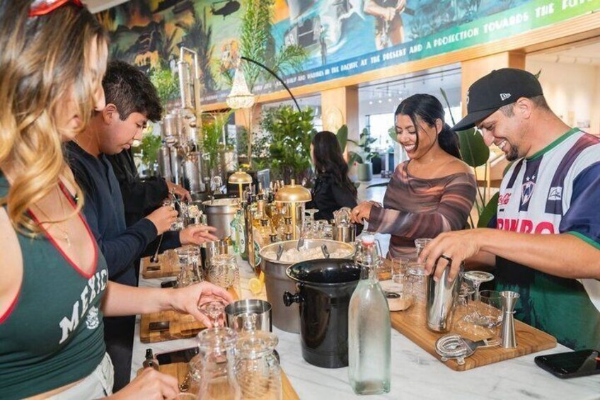 San Francisco Gin Cocktail Class with Bay Views | Gold Bar 4
