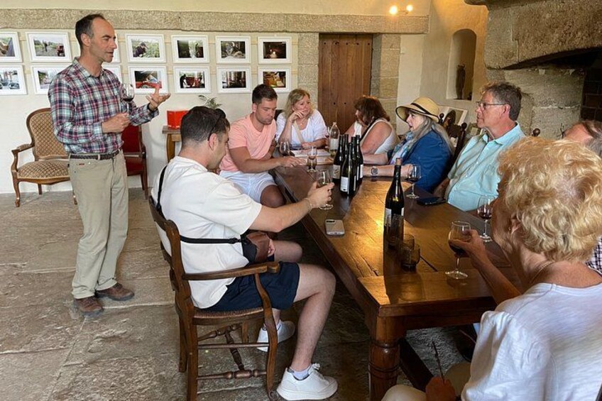 Full Day Wine Tasting Tour in Chateauneuf du Pape 1