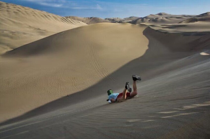 Lima : Flyover to Nazca lines from Pisco airport 2