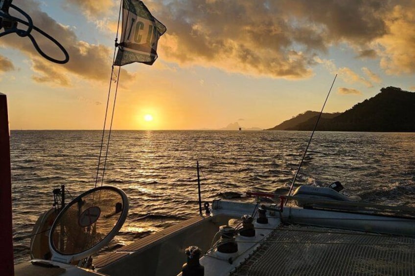 Private Sunset Cruise to Raiatea Sailinity 3