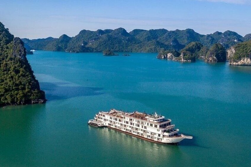 Ambassador Cruise Day Trip in Halong Bay and Titop from Halong 2