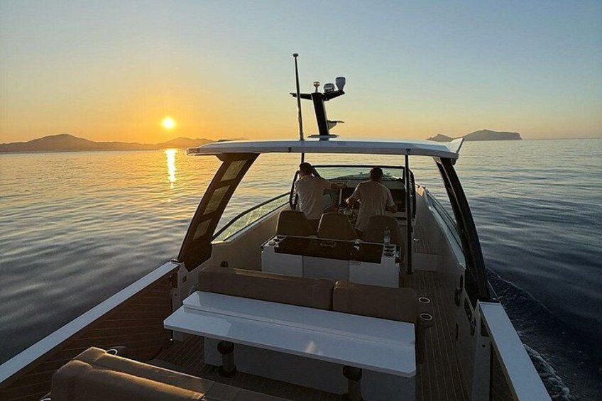 Sunset Speed Boat Experience – Maddalena Archipleago 4