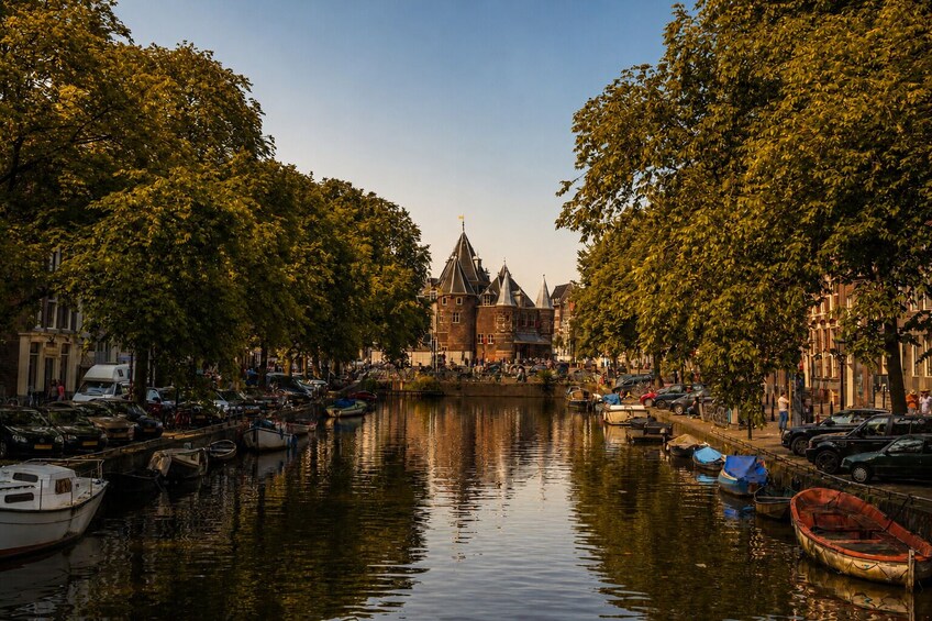 Red Lights, Religion & Trade -  Amsterdam Walking Tour 2