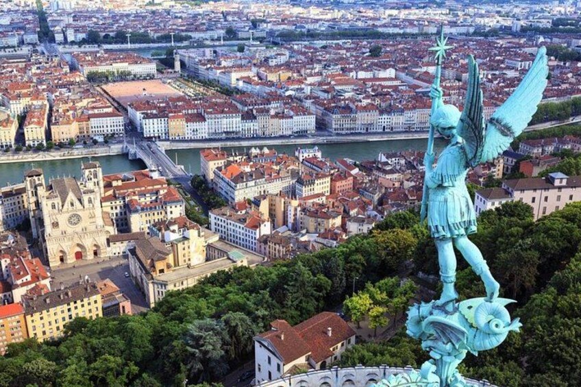 Lyon Walking Tour: Self-Guided City Game 1