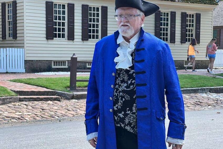 Tom ready to give another captivating history tour! 5