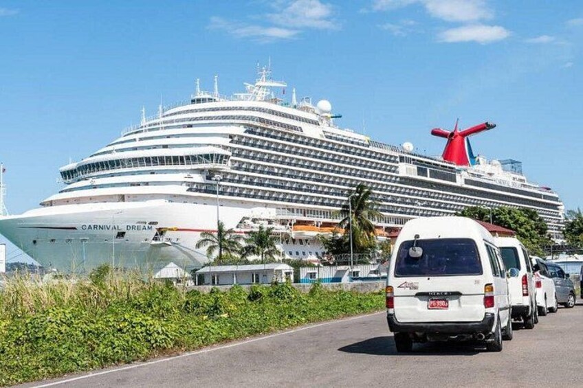 Montego Bay Cruise Ship Port to Doctor's Cave Beach and City Tour 1