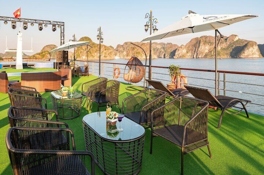 5-Star Halong Bay Cruise with Buffet Lunch, Sunset Party 3