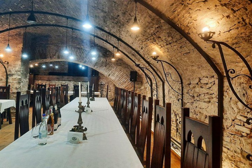 Wine Tasting and Lunch in a Transylvanian Castle 4