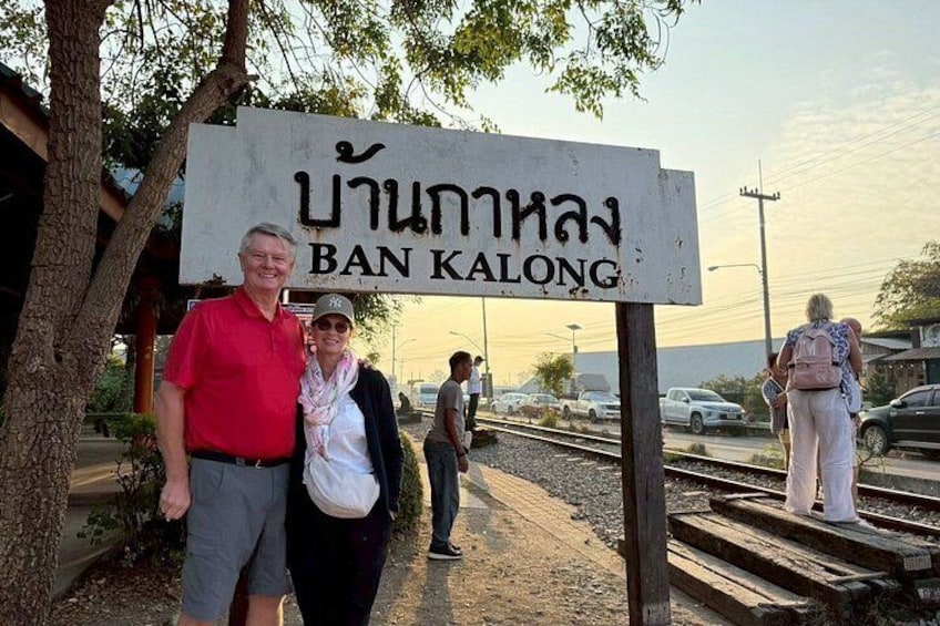 Private Tour to Railway and Floating Markets with Thai desserts 2