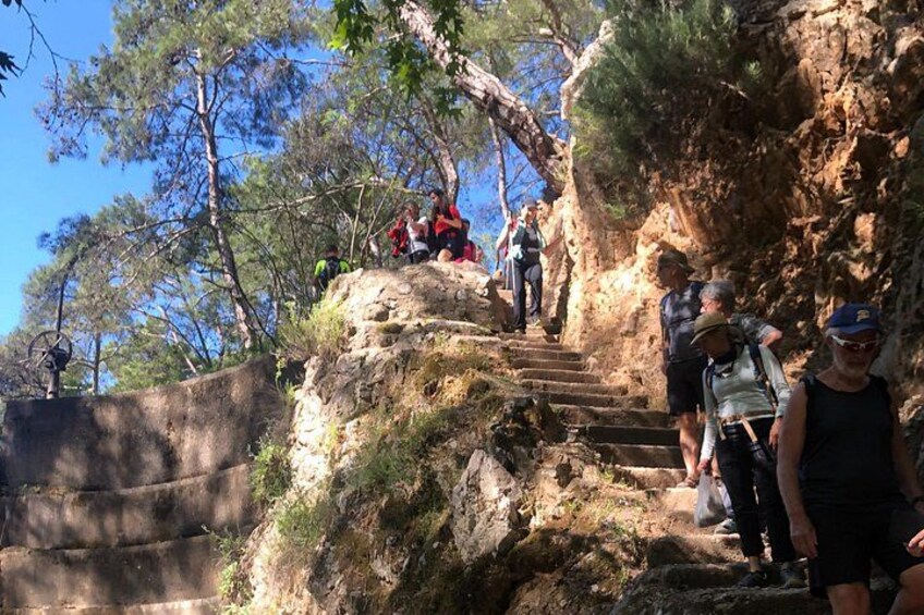 Guided hike to the seven springs from Archangelos 2