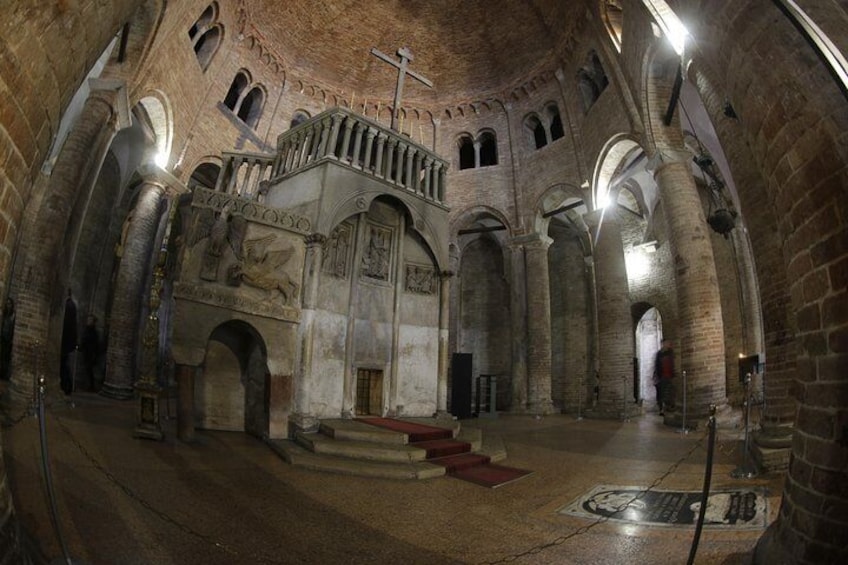 Historical Tour of Bologna