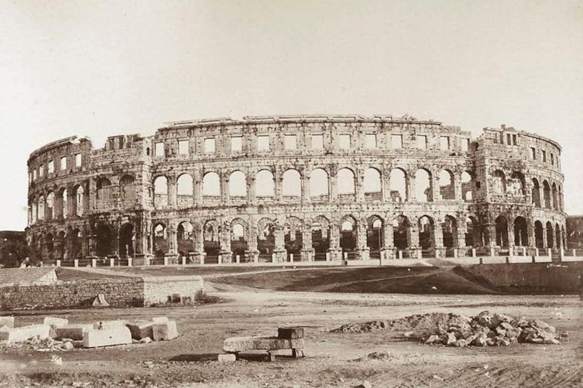 Private Walking Tour of Arena with a local History Teacher 4