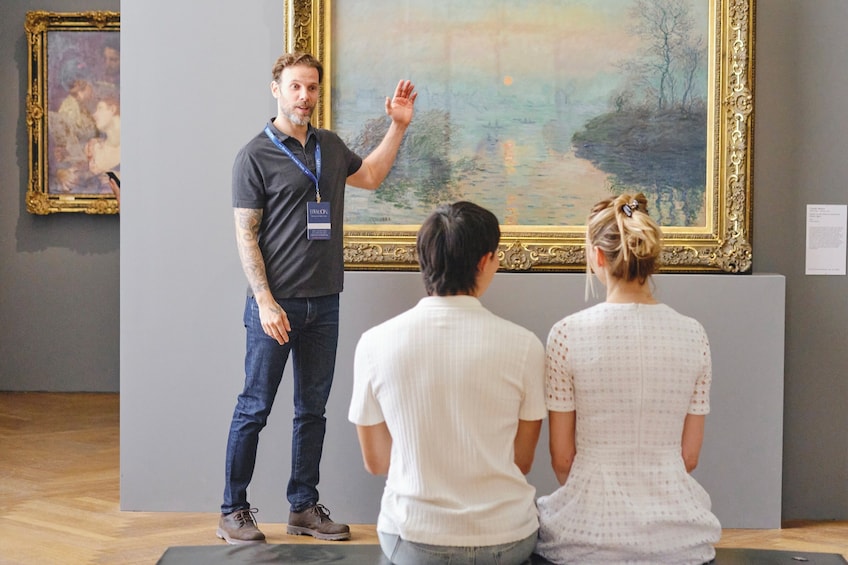 Paris: Orsay Museum Tour with Tickets for 6 Guests per guide 1