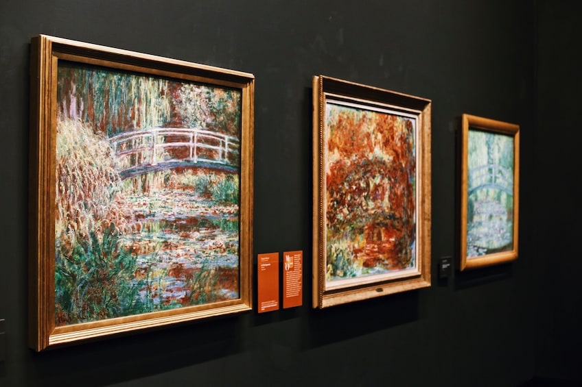Paris: Orsay Museum Tour with Tickets for 6 Guests per guide 5