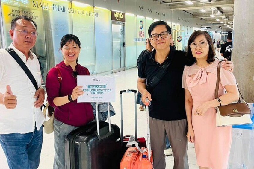 Luxury VIP Transfer: Bangkok ↔ Pattaya in Majesty Platinum+ Van 2