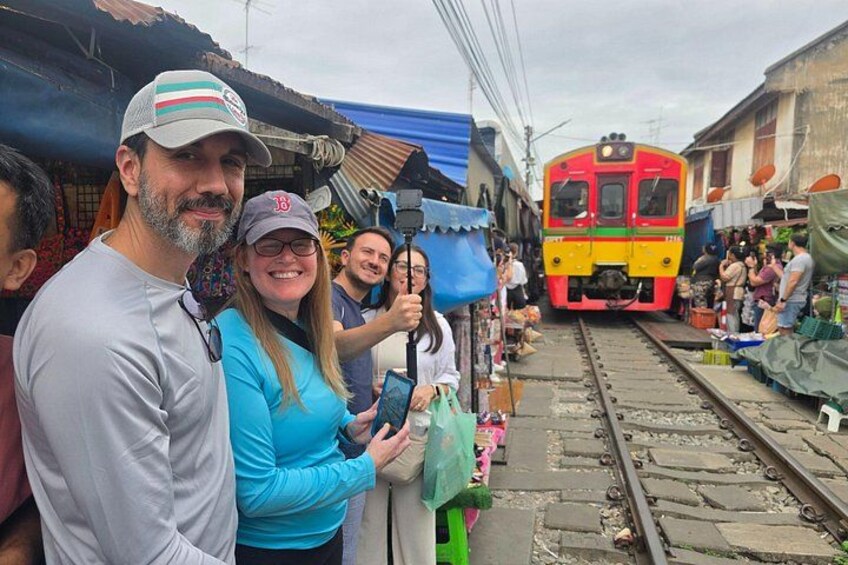 Private Tour to Railway and Floating Markets with Thai desserts 5