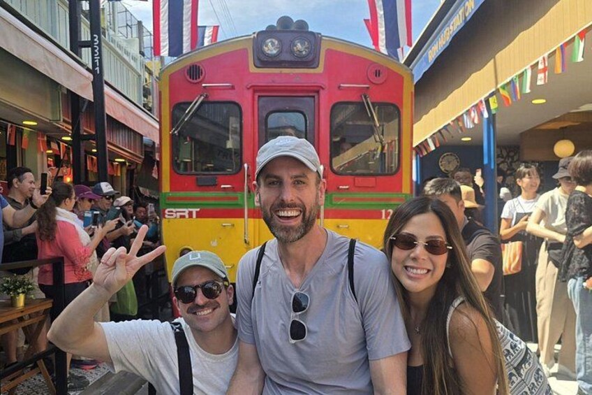 Private Tour to Railway and Floating Markets with Thai desserts 3