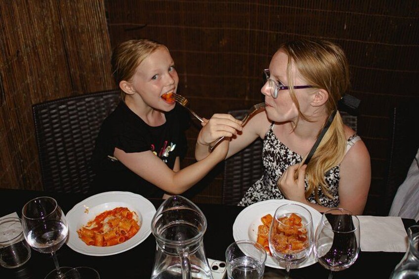 Rome: Award Winning Trastevere Group Food Tour with Wine 2