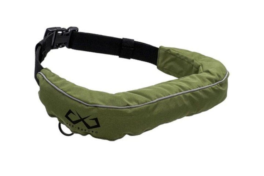 A green fanny pack with a black buckle and a logo on the front. 4