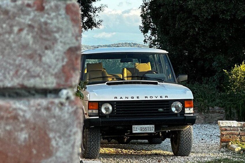 Range Rover Tour with Picnic in a Traditional Farmhouse 5