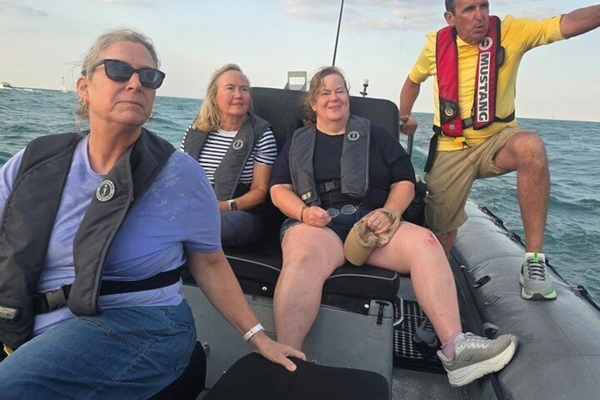 Small-Group Sightseeing Boat Tour in Chicago 2