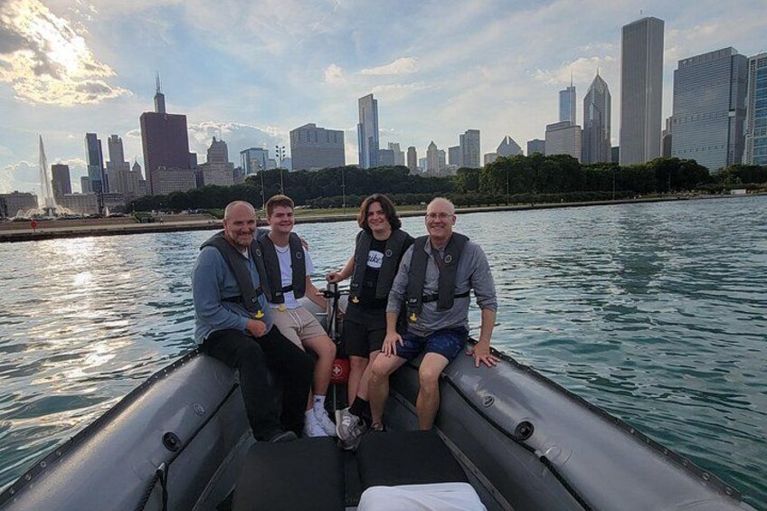 Small-Group Sightseeing Boat Tour in Chicago 2