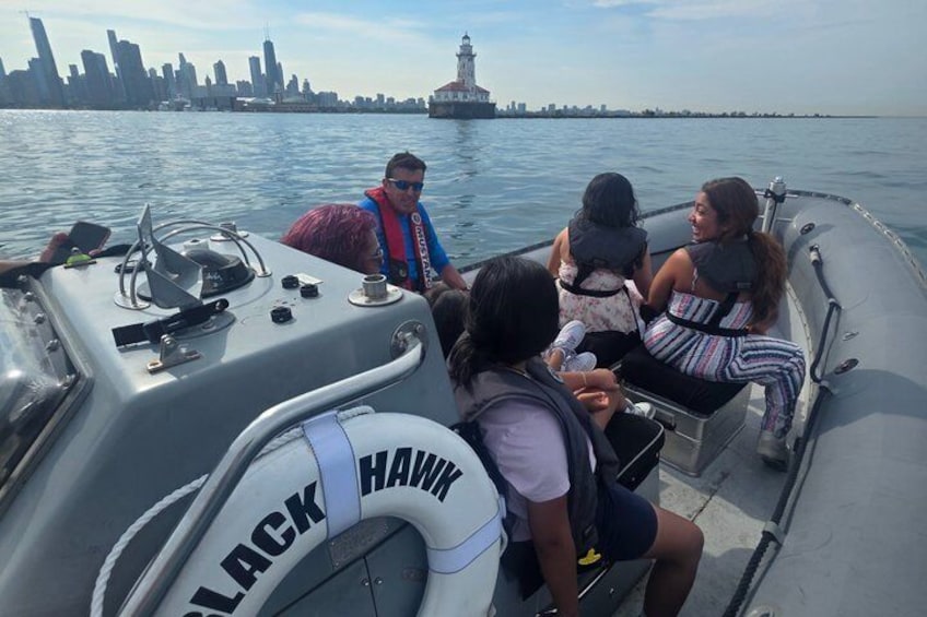 Small-Group Sightseeing Boat Tour in Chicago 3