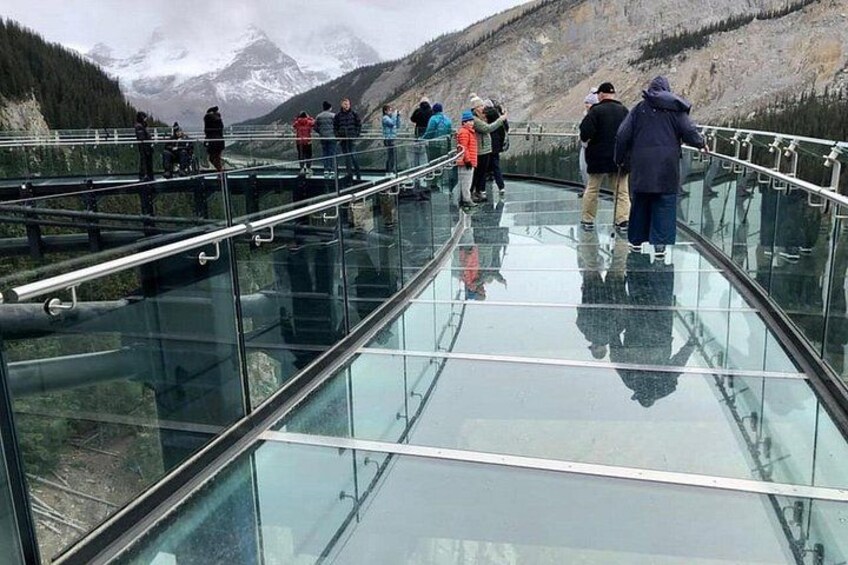 Calgary: Columbia Icefield, Skywalk, Crowfoot Glacier and Lakes 1