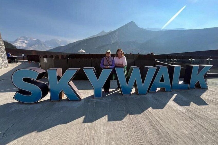 Calgary: Columbia Icefield, Skywalk, Crowfoot Glacier and Lakes 3