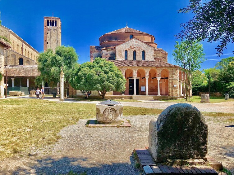 Three Islands of the Lagoon: Murano, Burano & Torcello Tour