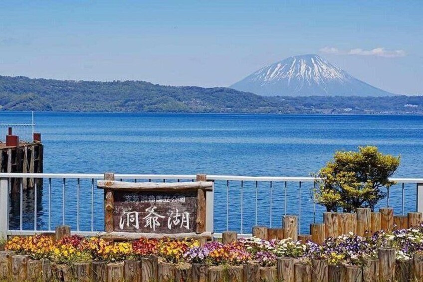 Hokkaido Scenic Day Trip: Hell Valley, Lake Toya and Otaru. 5